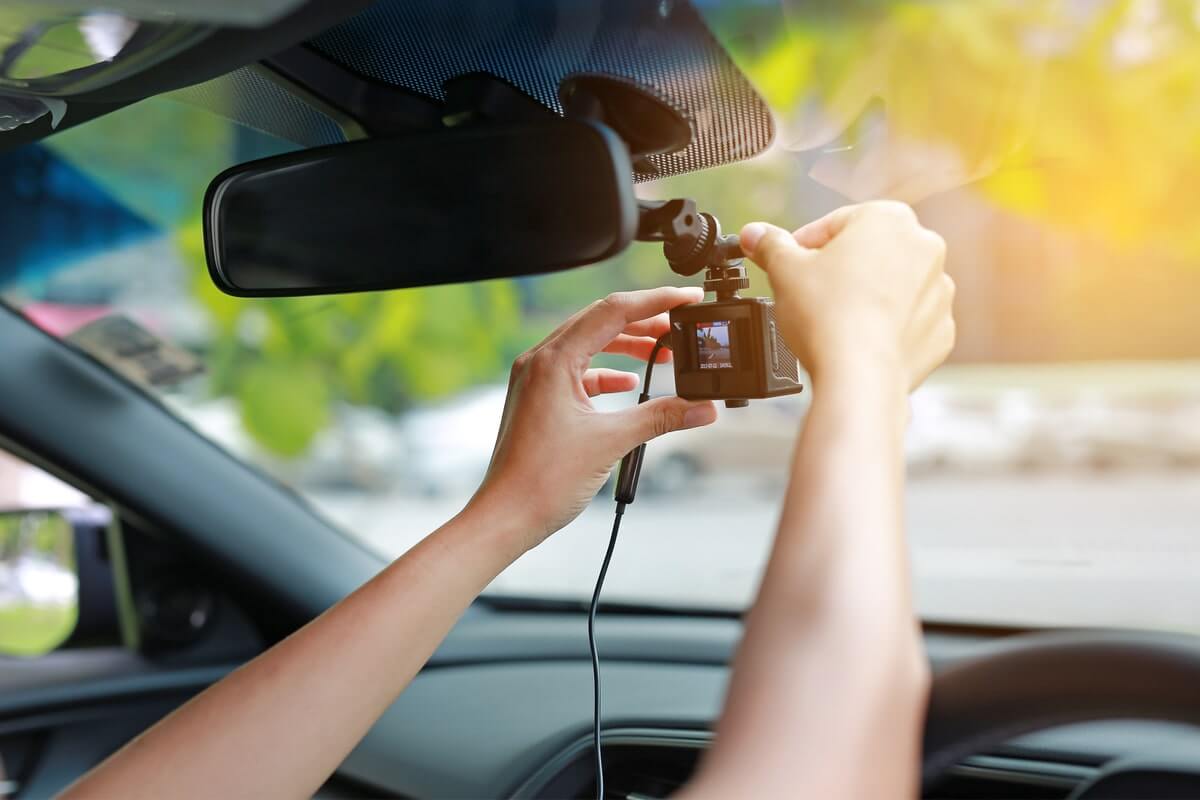 You are currently viewing Are Dashcams Legal in Iowa and Should You Get One?