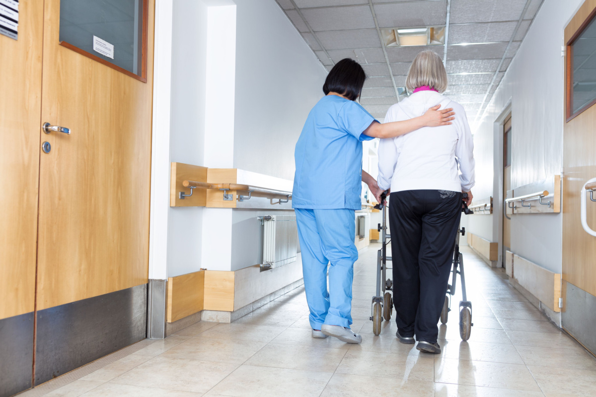You are currently viewing Recognizing the Signs of Nursing Home Negligence in Iowa